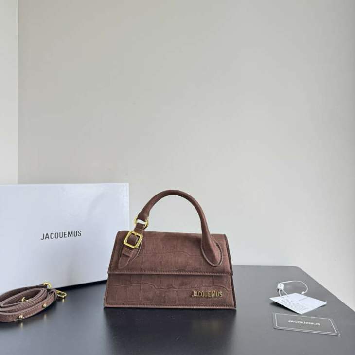 Picture of Jacquemus Handbags _SKUfw217037607fw